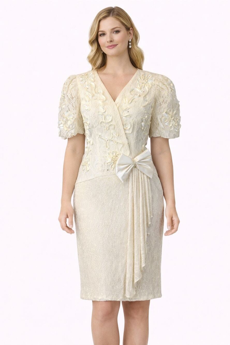 Vintage 1980s Leslie Fay Ivory Lace Bow Formal Dress size medium